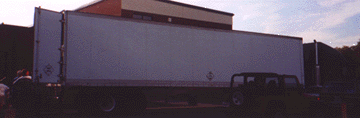 trailer01.gif